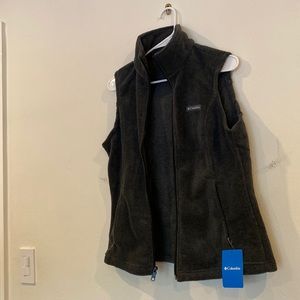 Columbia gray vest